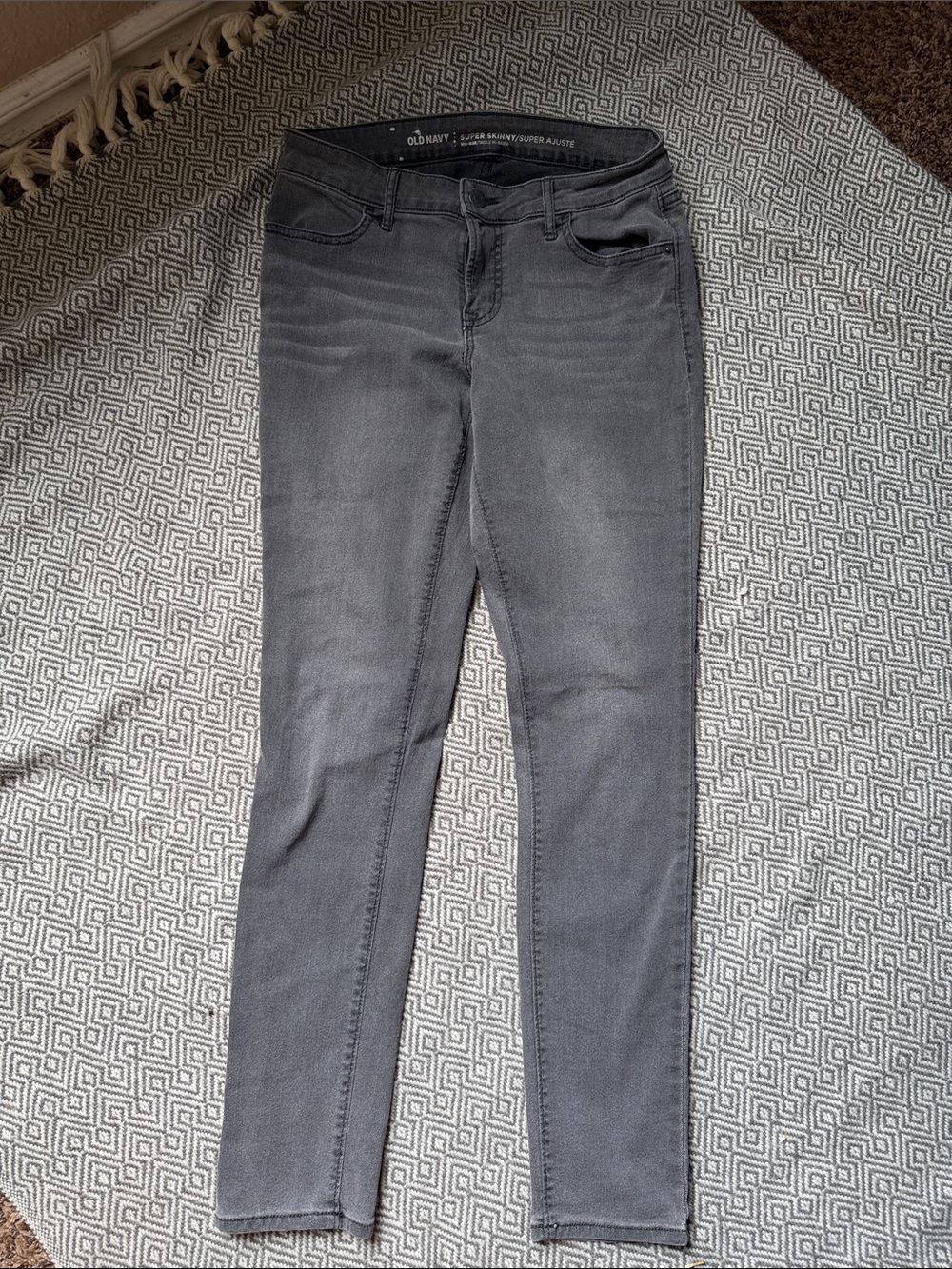 Old Navy Charcoal Super Skinny Jeggings